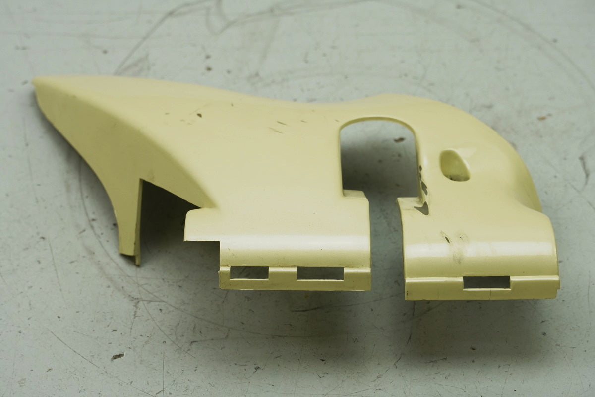 KYMCO ZING 125 RFBRF25 Carenado cabezal de dirección derecho Cubierta Tapa Embellecedor