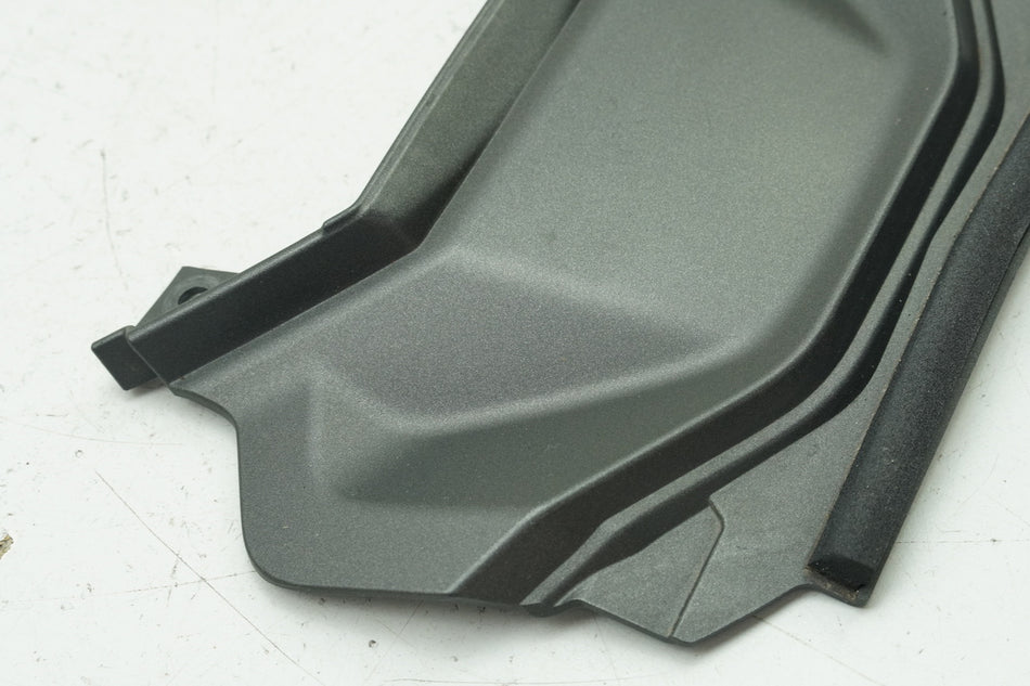 YAMAHA MT07 RM04 Verkleidung Heck mitte Abdeckung Sitz Cover Fahrersitz Deckel