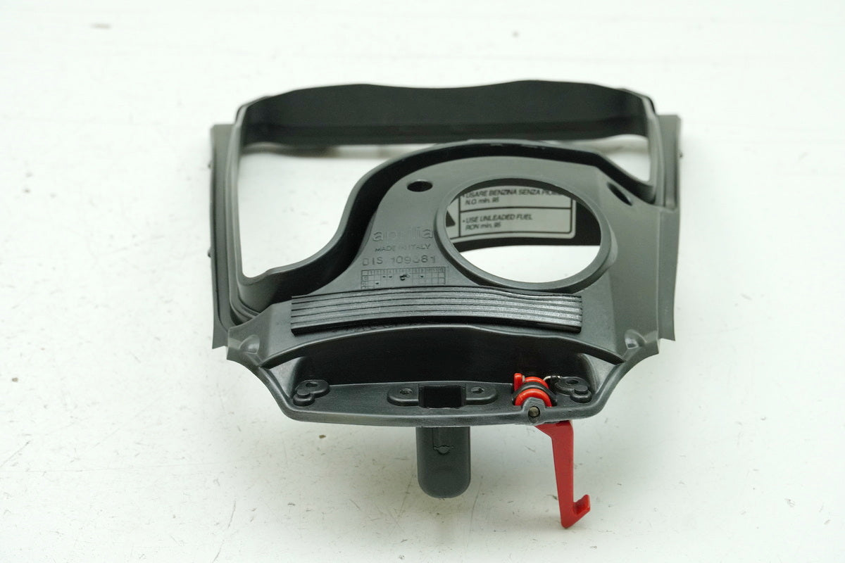 Aprilia Pegaso 650 660 Strada Tankabdeckung Deckel Staufach Cover innen Tank