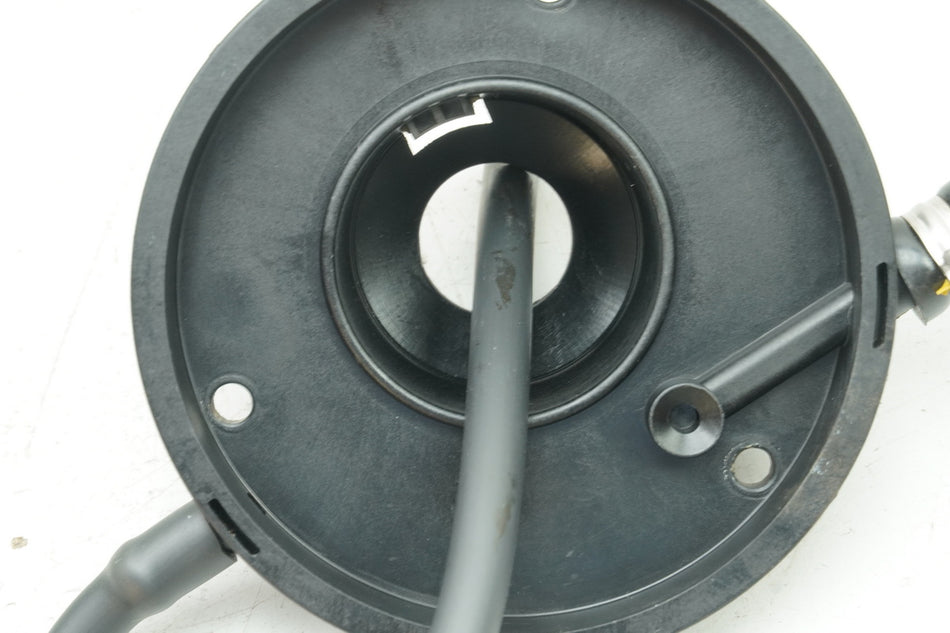 APRILIA RS 125 RS4 ZD4TW Überlauf Tank Stutzen Halter für Tankdeckel Einsatz