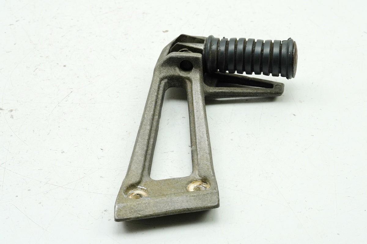 YAMAHA TDR 125 3XE Belgarda Footrest System Passenger Right Holder Footrest Plate