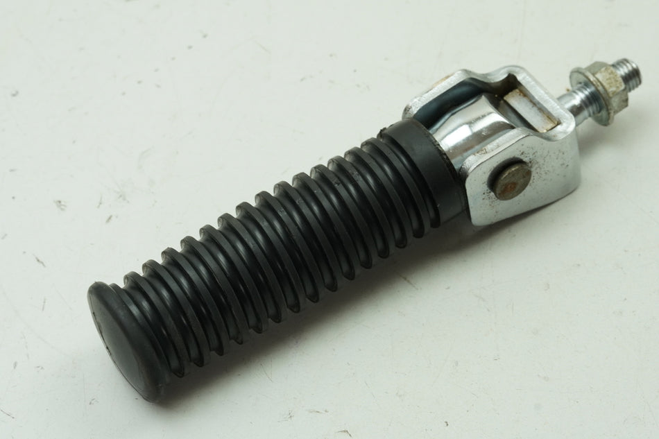 KAWASAKI EN 500 EN 500 A Fußraste Sozius links hinten Fußrastengummi Halter