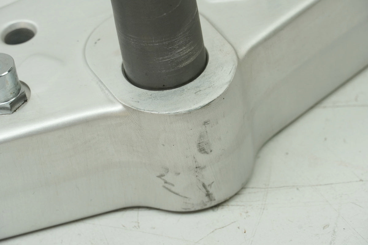APRILIA RS 125 RS4 ZD4TW Tija inferior (para brazo de horquilla, tubo vertical de horquilla)