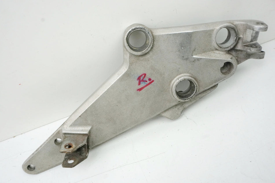BMW K 100 RS pletina reposapiés derecha conductor soporte reposapiés estribo