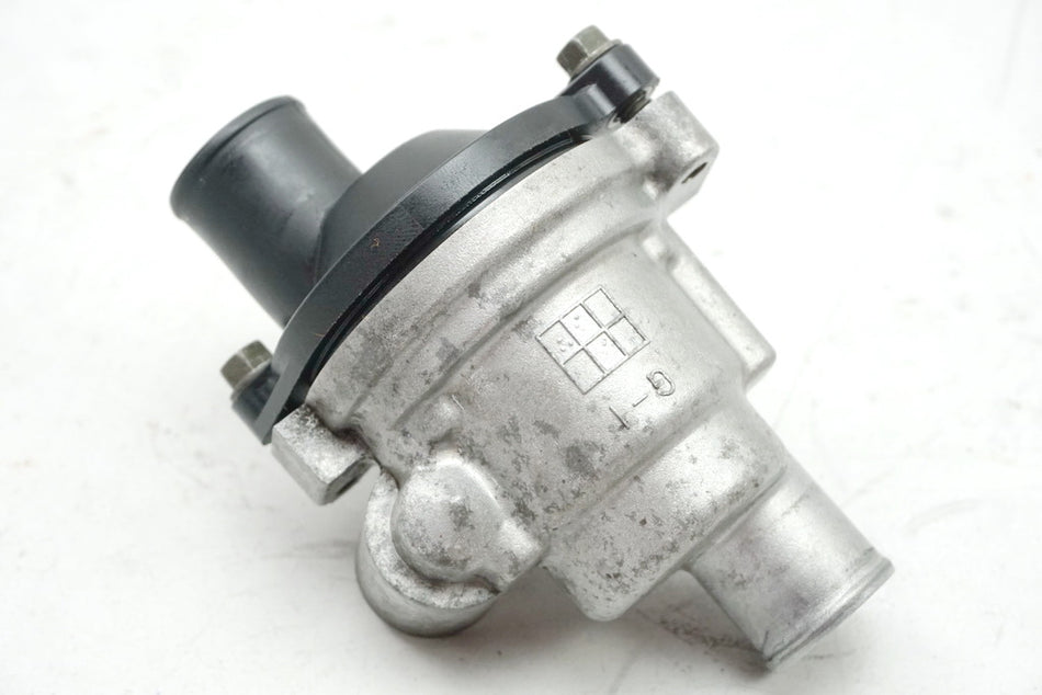 YAMAHA TDM 900 RN08 THERMOSTAT THERMOSTATGEHÄUSE