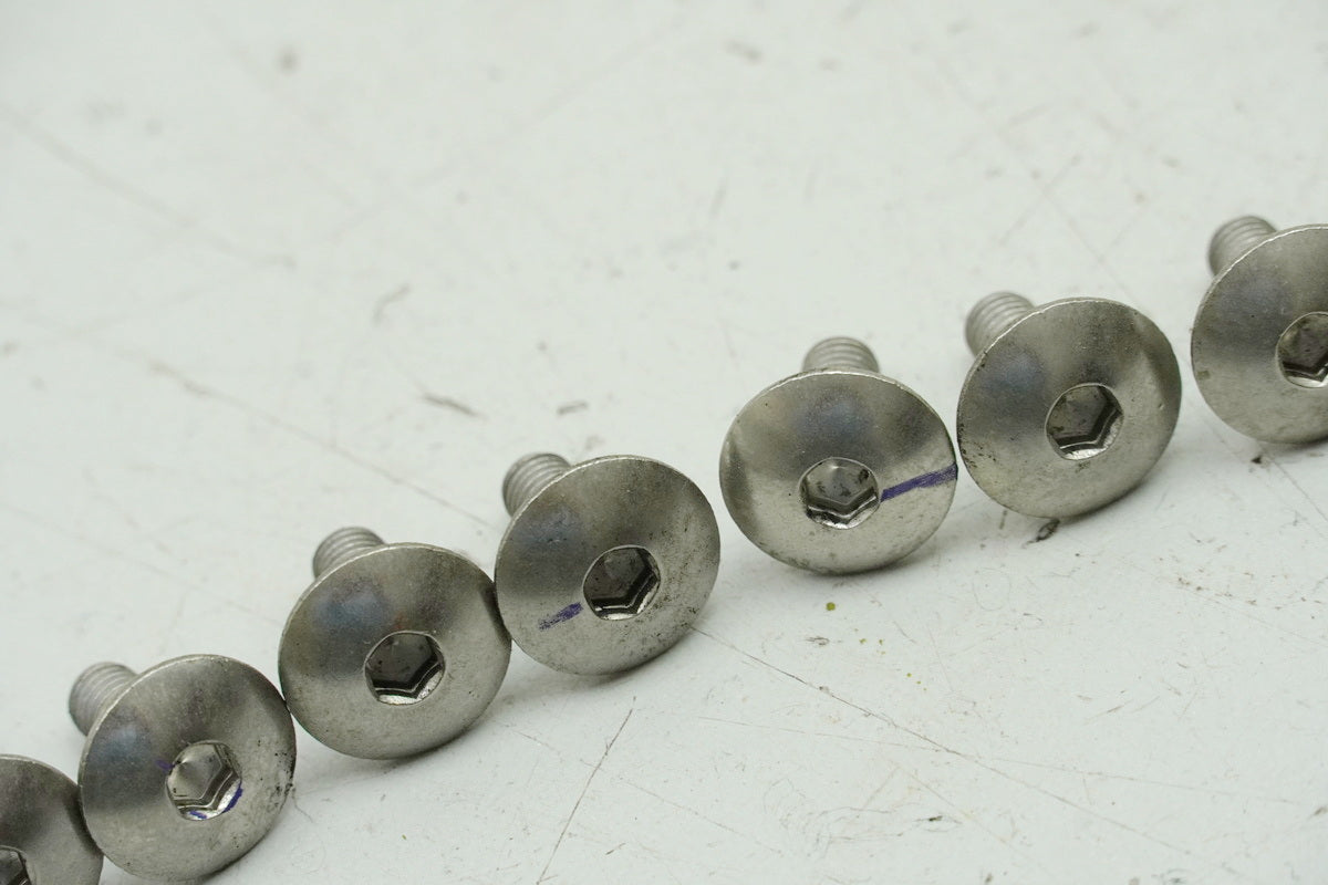 YAMAHA MT07 RM04 Screws Fairing Tank Cap Cover Tank Fairing
