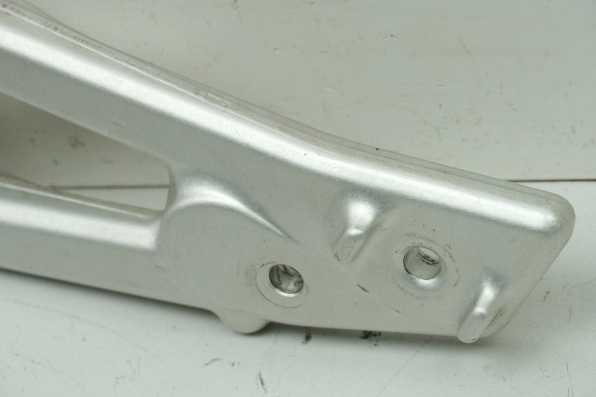 APRILIA RS 125 RS4 ZD4TW Fußrastenträger Fahrer links Halter Fußraste Platte