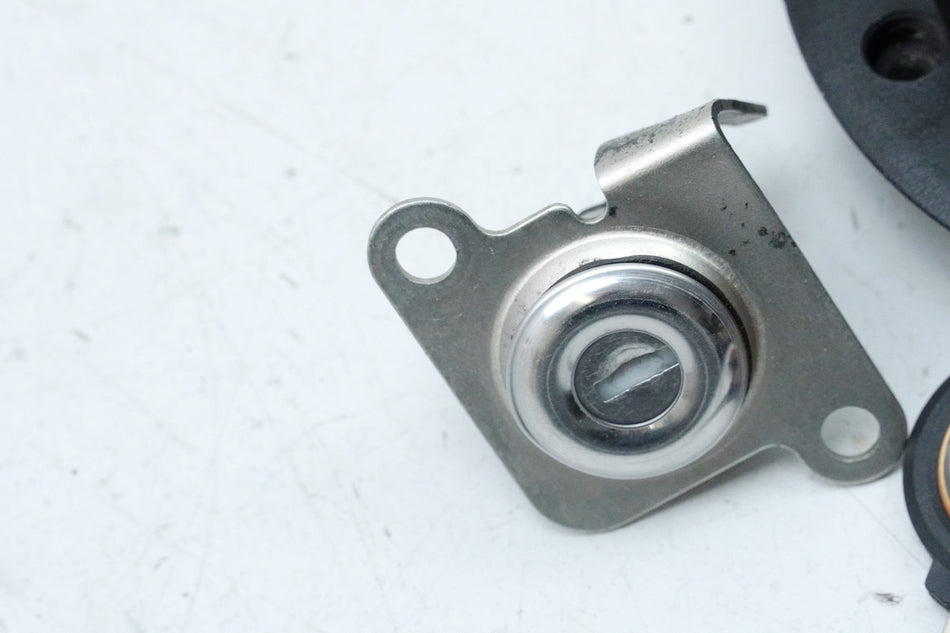 Royal Enfield Himalayan Tankdeckel Schloß Sitz Schlüssel 18173 km