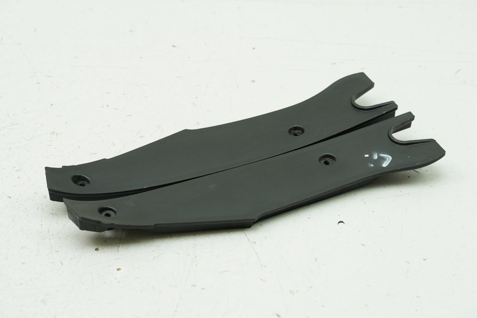 Aprilia Pegaso 650 660 Strada Verkleidung innen li re Abdeckung Cover Halter
