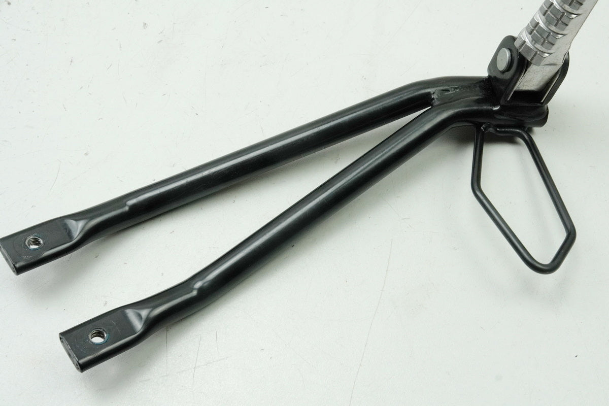 APRILIA RS 125 RS4 ZD4TW Fußrastenanlage Sozius rechts Halter Fußraste Träger