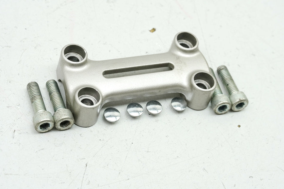SUZUKI GSF 400 GK75B Bandit Lenkerklemmung oben Halter Lenker Klemmung