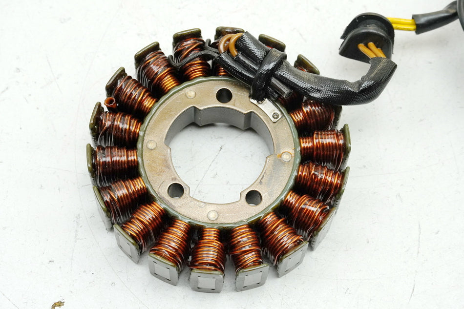 SUZUKI GSF 400 GK75B Bandit Estátor del alternador