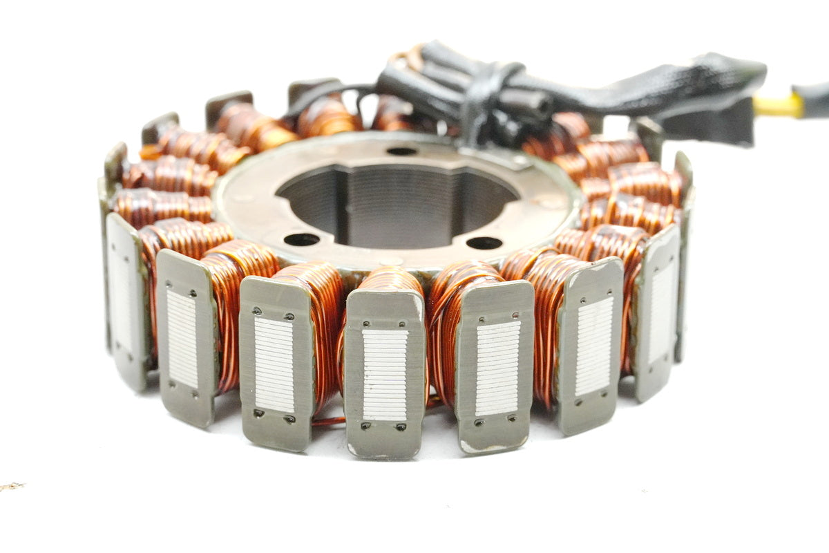 SUZUKI GSF 400 GK75B Bandit Lima Stator Lichtmaschine