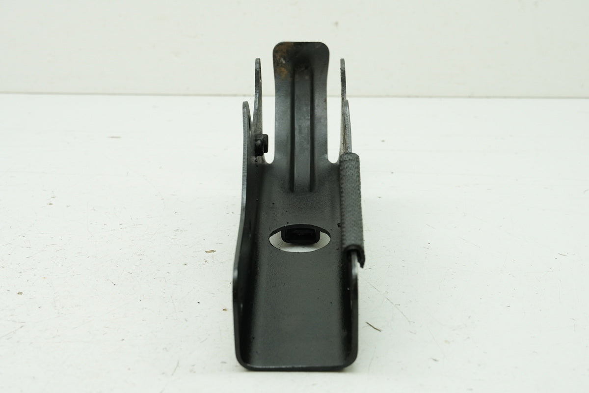 Aprilia Pegaso 650 660 Strada Engine Mount Screw Axle Bolt Retaining Plate