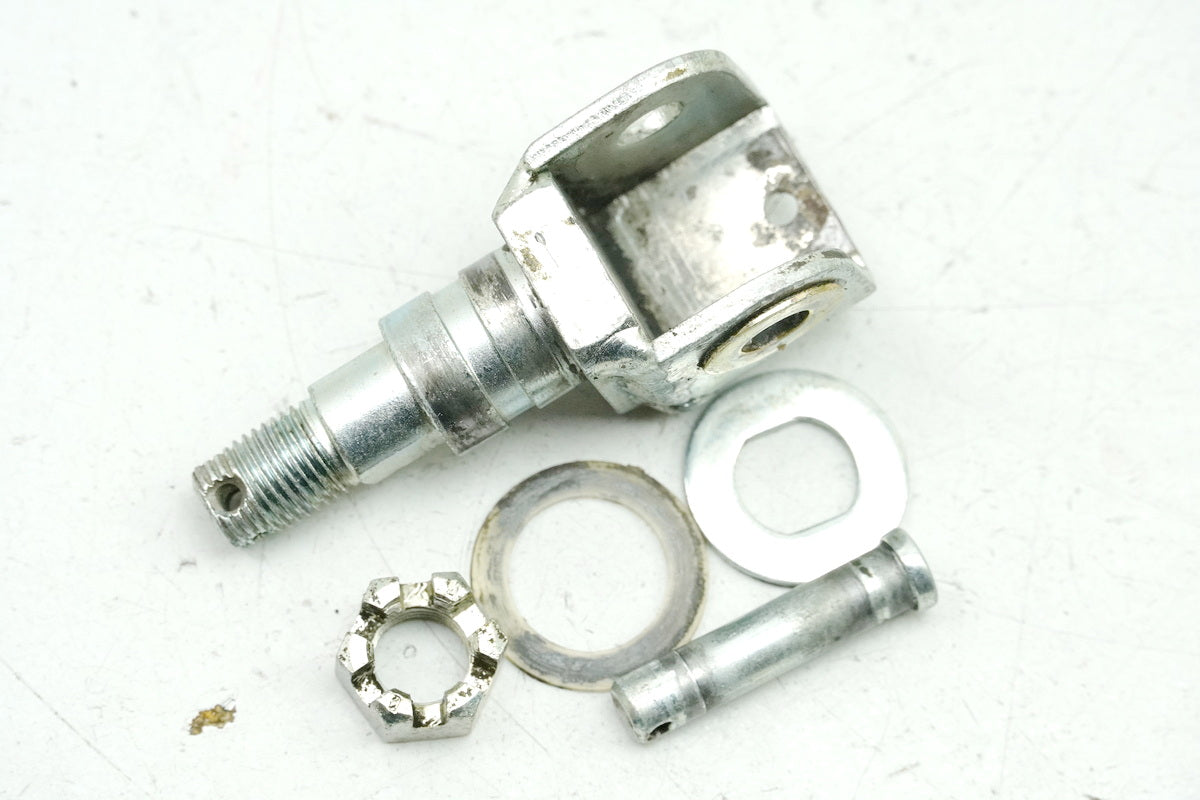 SUZUKI GSF 400 GK75B Bandit Soporte de estribera delantera derecha articulada