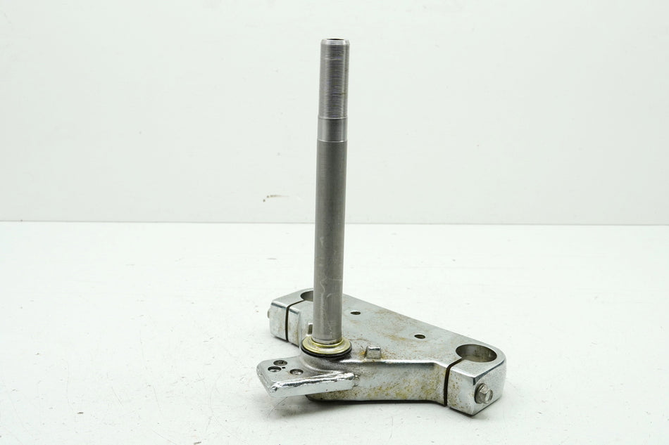 KYMCO ZING 125 RFBRF25AA Lower Triple Clamp for Fork Leg Fork Tube Fork 8785km