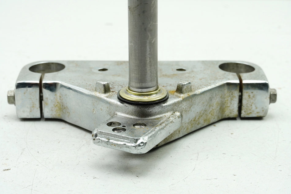 KYMCO ZING 125 RFBRF25AA Lower Triple Clamp for Fork Leg Fork Tube Fork 8785km
