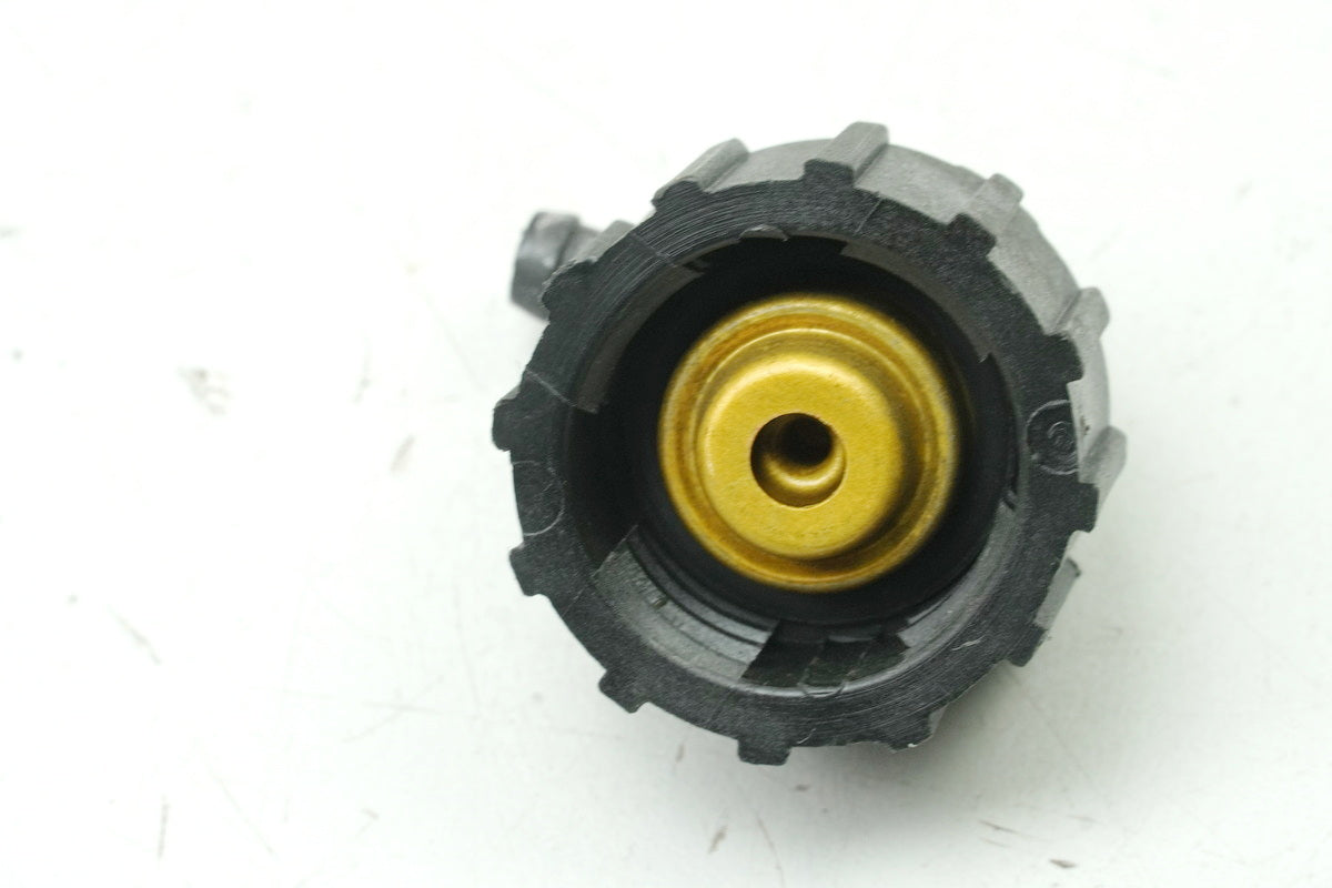 APRILIA RS 125 RS4 ZD4TW Kühlerdeckel Verschluß Kappe Kühler Stutzen Deckel