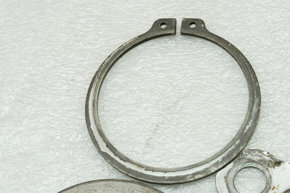 YAMAHA RD 250 1A2 Halterung Kettenrad Aufnahme Ring Kranz Springring (für Felge)