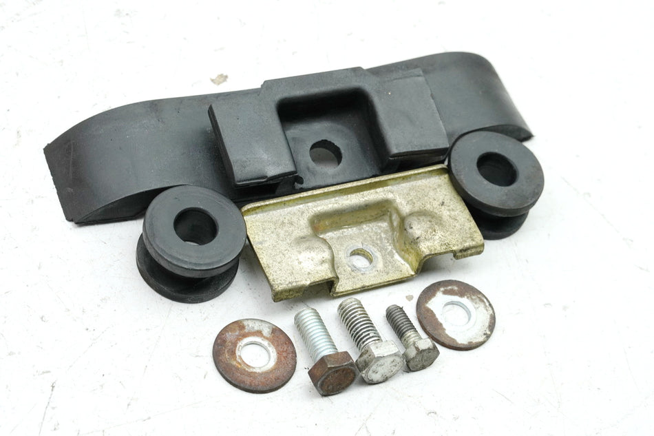 YAMAHA TDR 125 3XE Belgarda Halterung Tank Gummis Tankhalter Schrauben Platte