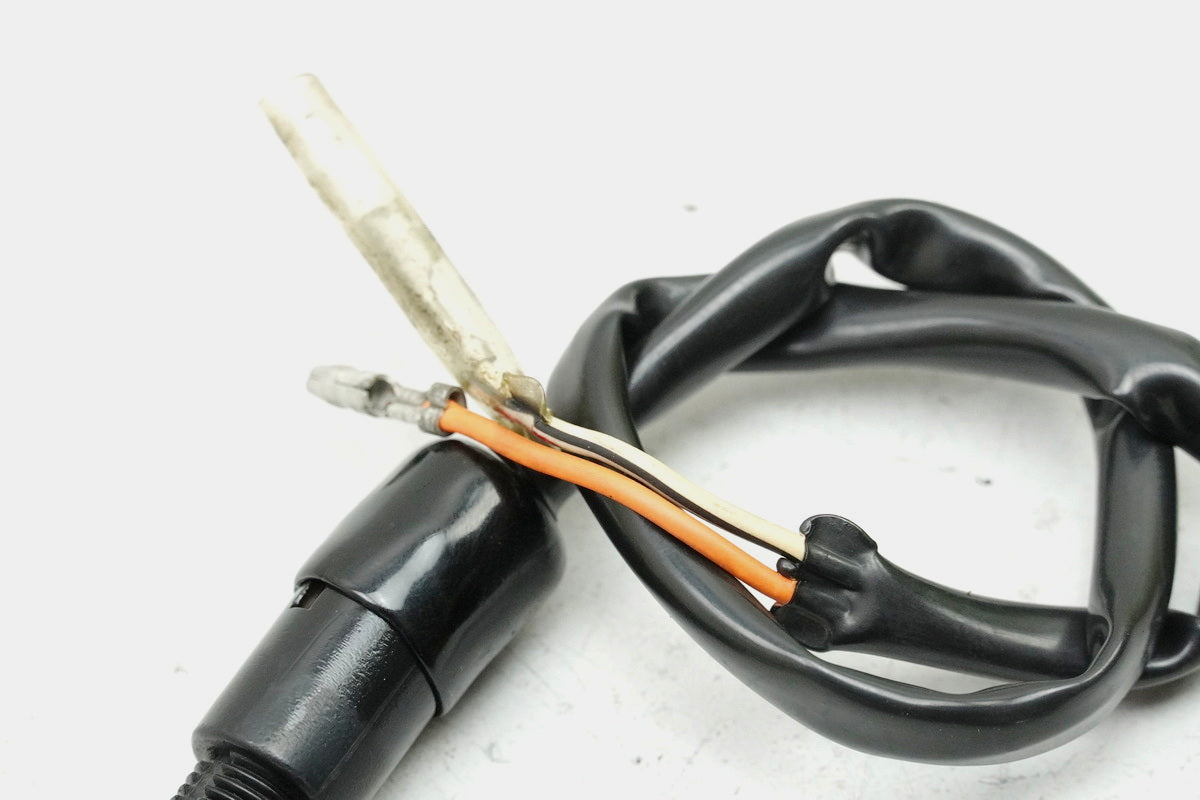 SUZUKI GSF 400 GK75B Bandit interruptor luz freno trasero