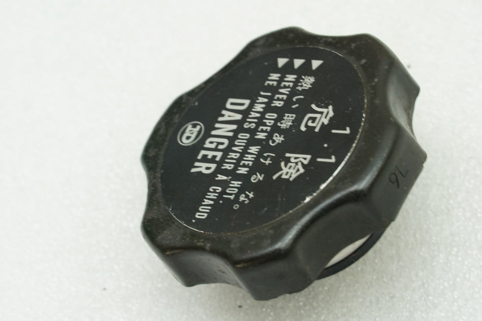 KAWASAKI ZZR 1100 D ZXT10D G Kühlerdeckel Verschluß Kappe Kühler Stutzen