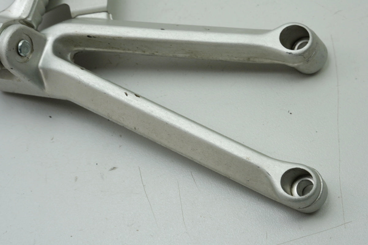 DUCATI 749 999  Fußrastenanlage Sozius rechts Halter Fußraste 82410811A