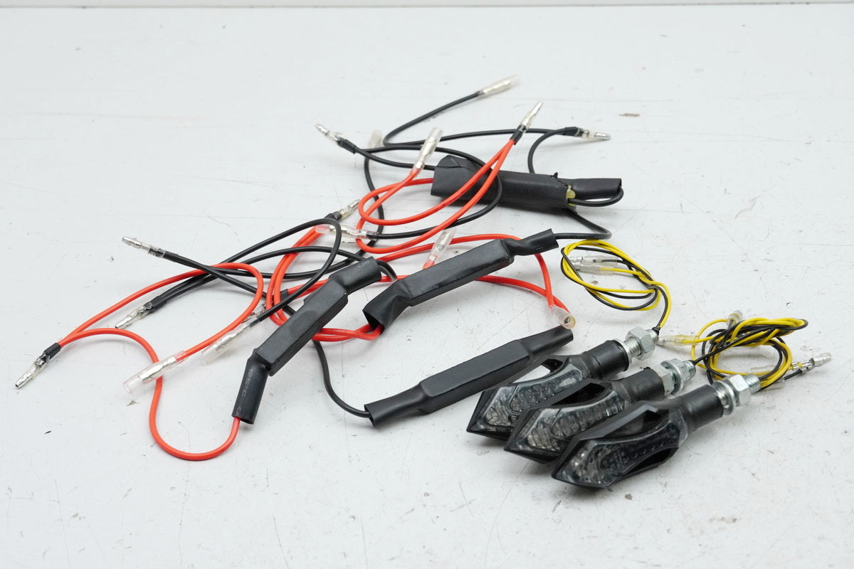 Aprilia Pegaso 650 Strada 3 LED indicators from accessories + resistors