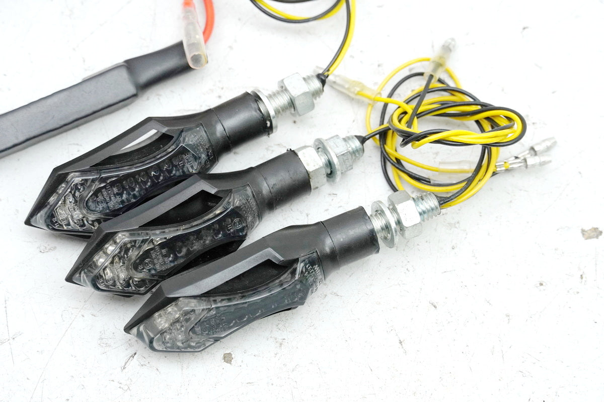 Aprilia Pegaso 650 Strada 3 LED indicators from accessories + resistors
