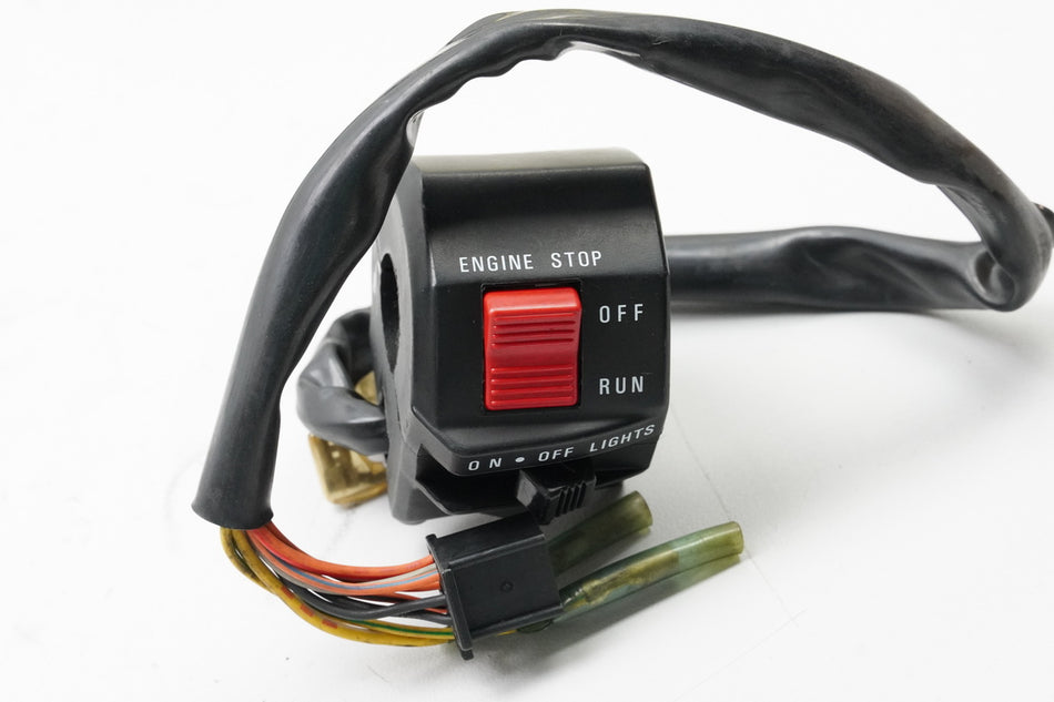 SUZUKI GSXF 750 GR78A Mando de manillar derecho Interruptor Parada de emergencia Interruptor de apagado del motor