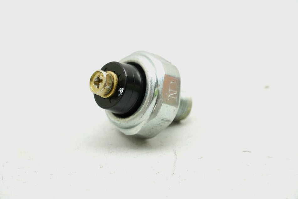 Sensor de presión de aceite SUZUKI GSF 400 GK75B Bandit