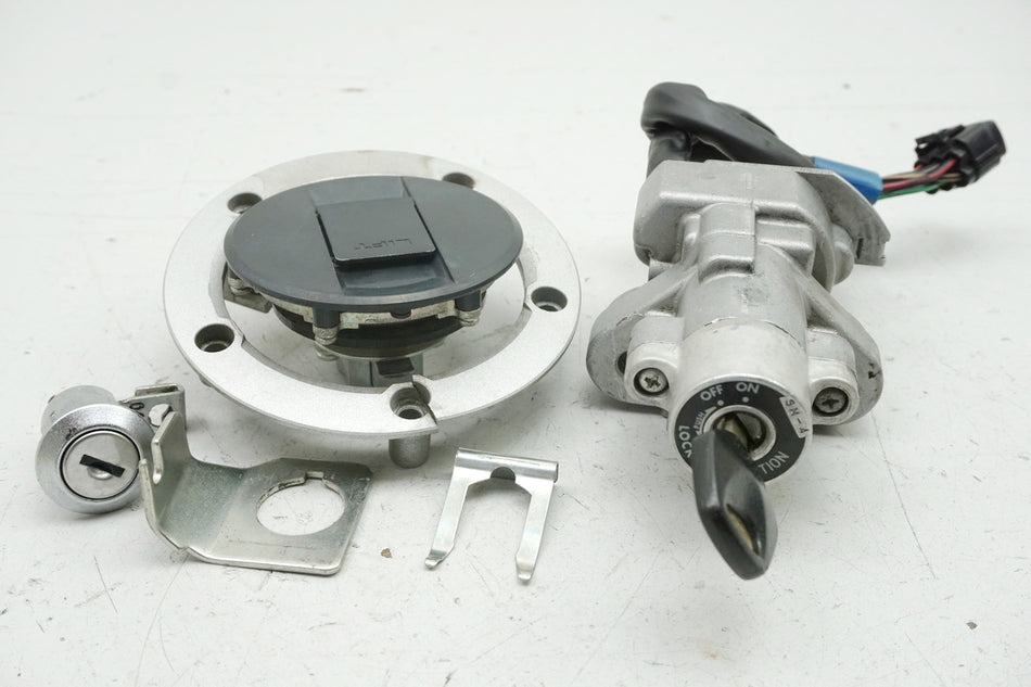 SUZUKI GSX 650 F WVCJ ABS BANDIT Kit de cerraduras, cerradura de encendido, tapa de depósito de combustible + 1 llave
