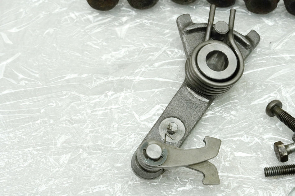 YAMAHA RD 250 1A2 Tornillos Tuercas Piezas pequeñas (para Motor Tapa del motor)