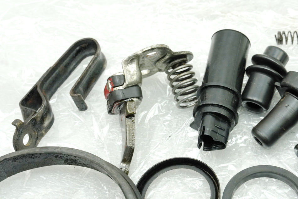 YAMAHA RD 250 1A2 Tornillos Tuercas Pequeñas piezas (para chasis carenado)