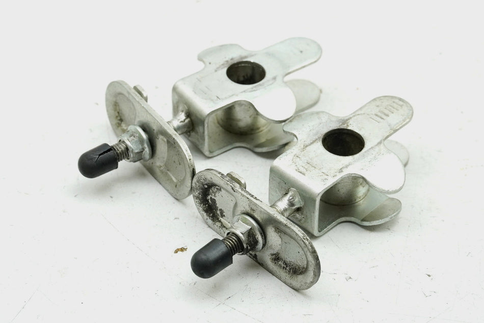 SUZUKI GSF 400 GK75B Bandit Kettenspanner für Schwinge Paar
