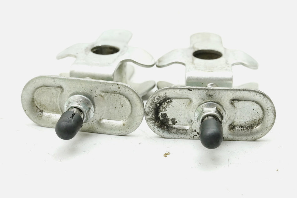SUZUKI GSF 400 GK75B Bandit Kettenspanner für Schwinge Paar