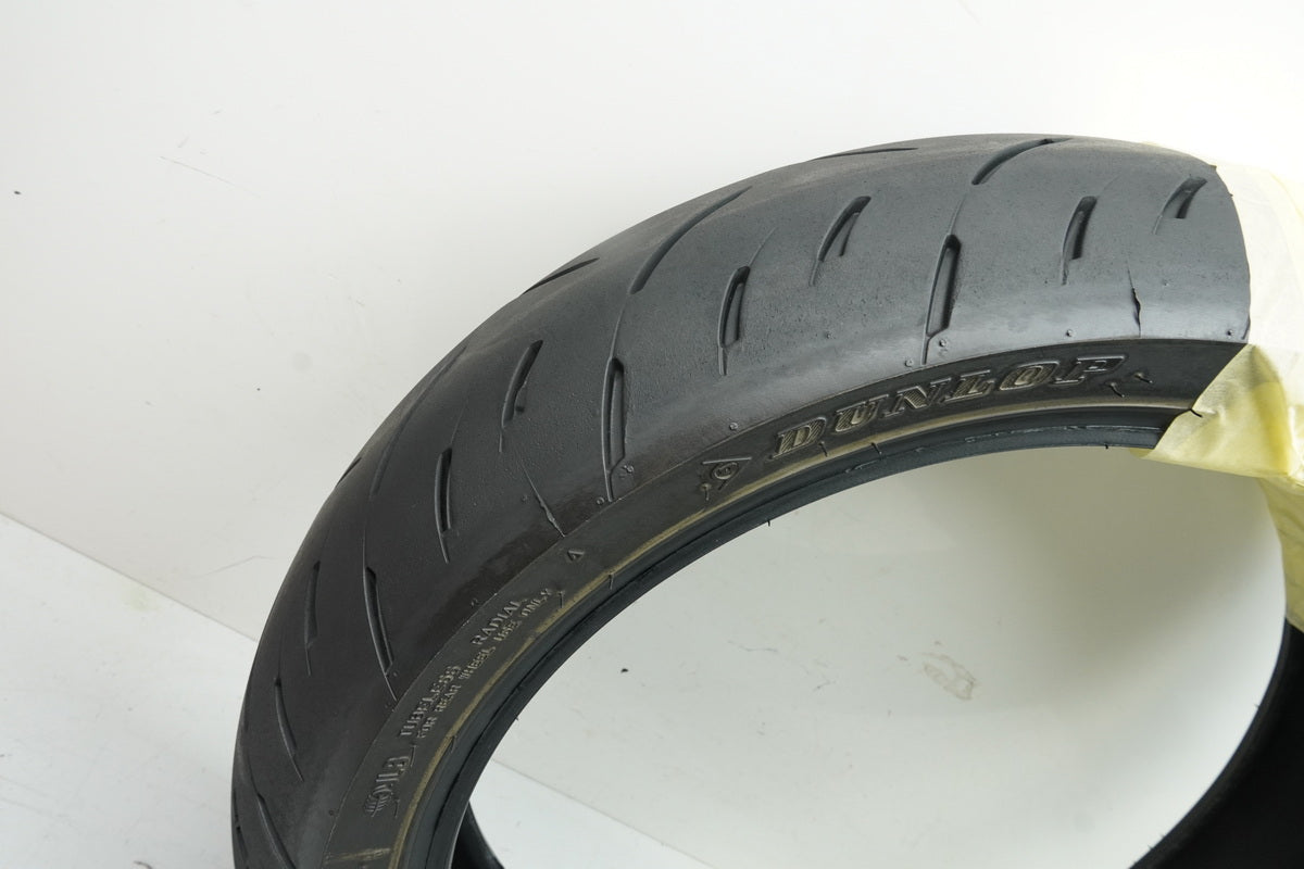Neumáticos Dunlop Sportmax GPR 300 juego de neumáticos 110/70 R17 + 150/60 R17