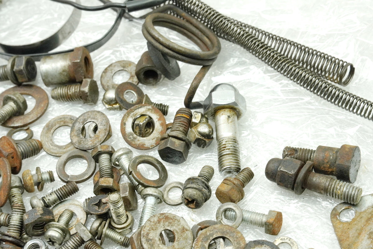 YAMAHA RD 250 1A2 Screws Nuts Small Parts (for Frame Fairing)