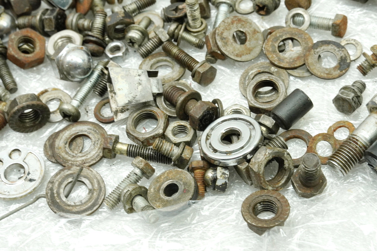 YAMAHA RD 250 1A2 Screws Nuts Small Parts (for Frame Fairing)
