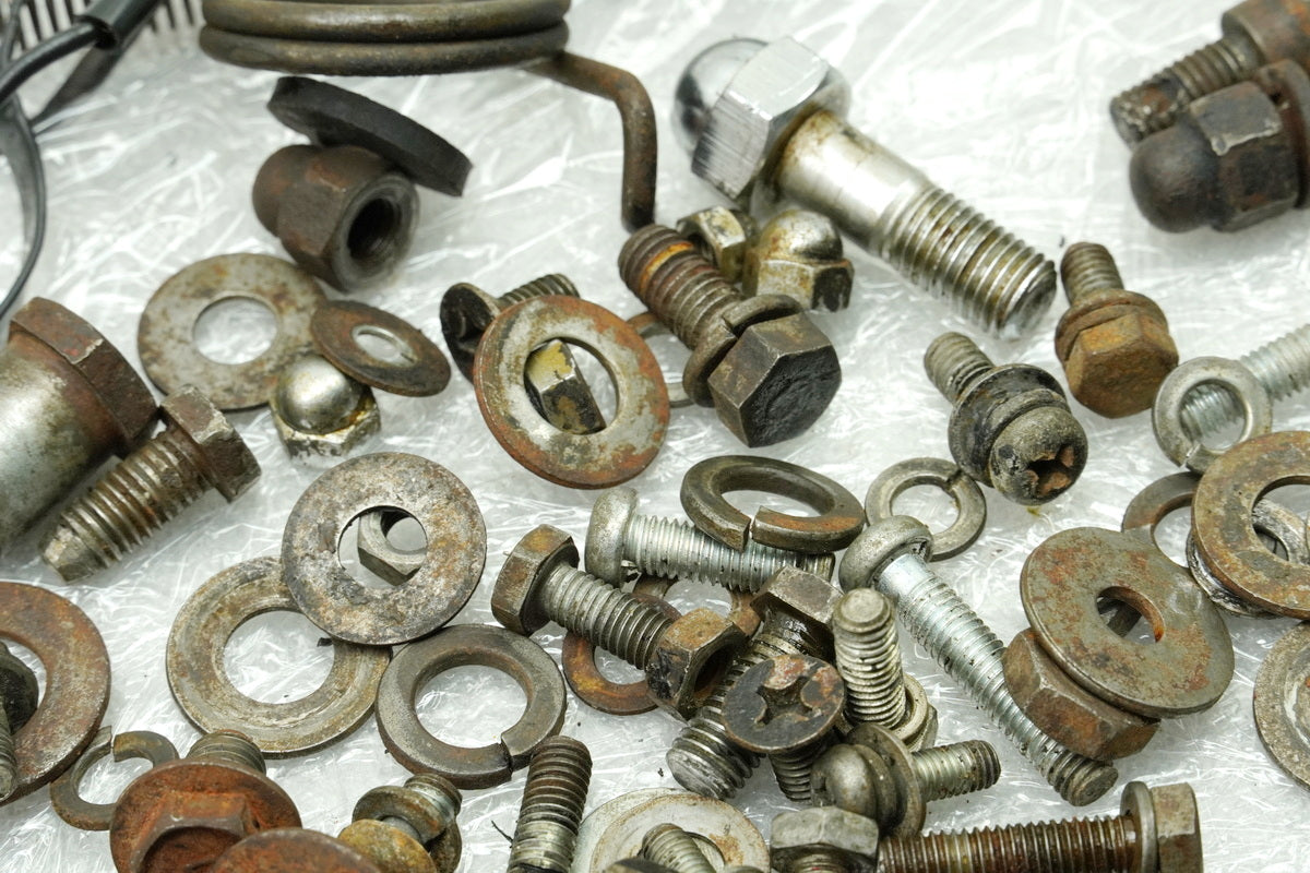 YAMAHA RD 250 1A2 Screws Nuts Small Parts (for Frame Fairing)