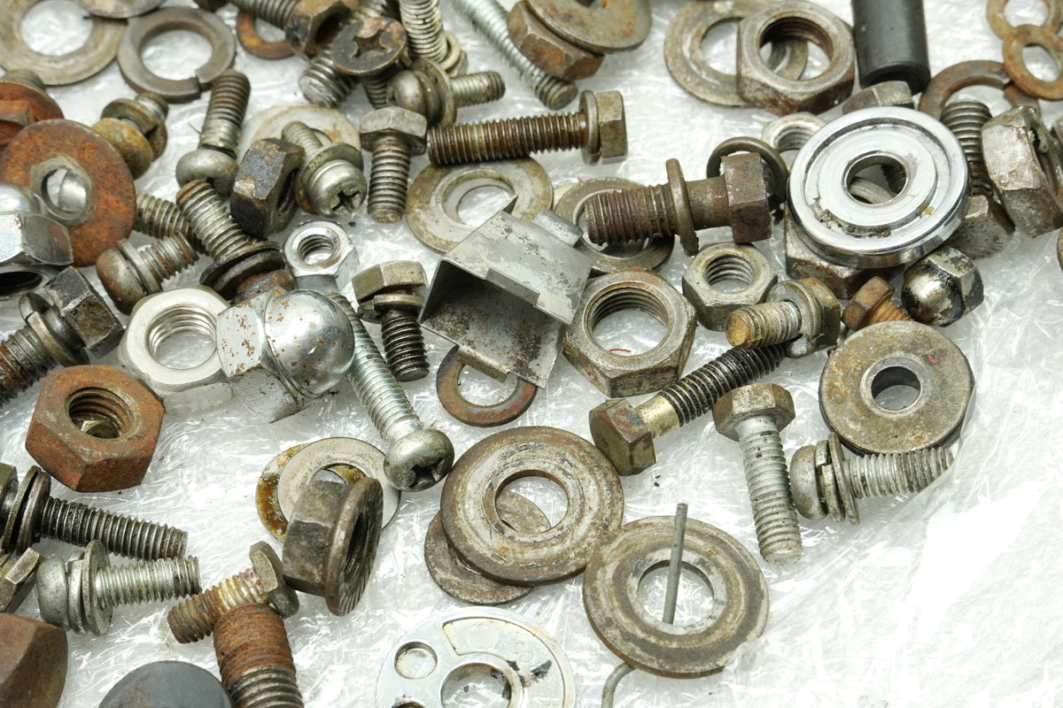 YAMAHA RD 250 1A2 Screws Nuts Small Parts (for Frame Fairing)
