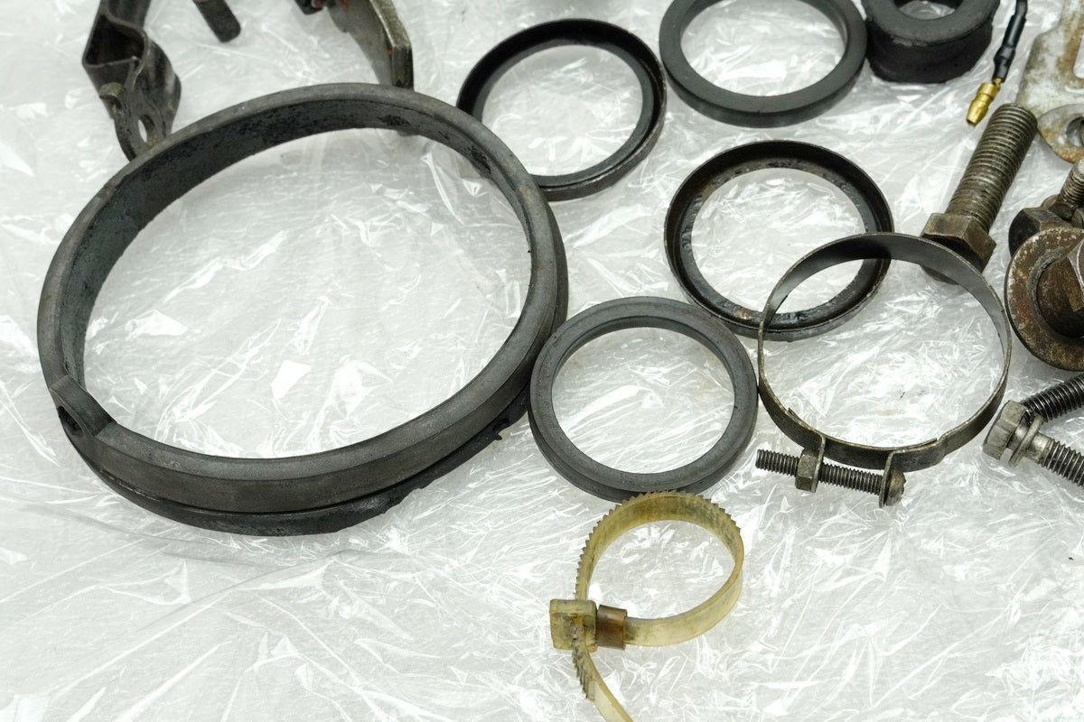 YAMAHA RD 250 1A2 Screws Nuts Small Parts (for Frame Fairing)