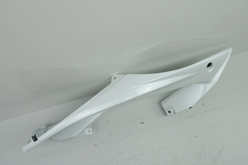 YAMAHA YZF R6 RJ15 Carenado superior izquierdo Panel lateral Tapa 13S-2117V-00-P1