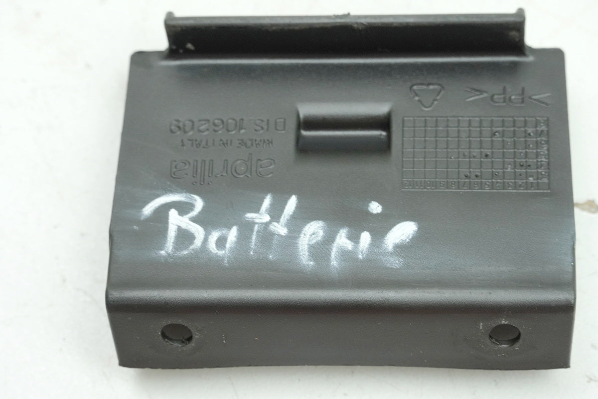 Aprilia Pegaso 650 Strada Abdeckung Batterie Deckel Cover Blende Verkleidung