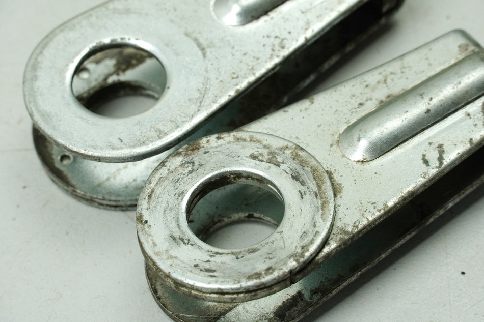 KAWASAKI EN 500 EN 500A Kettenspanner links rechts Paar (für Schwinge Felge)