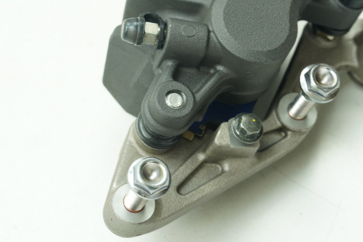 Honda NSS 125 AD JF69 Forza Bremssattel vorn Nissin Bremszange Bremskolben