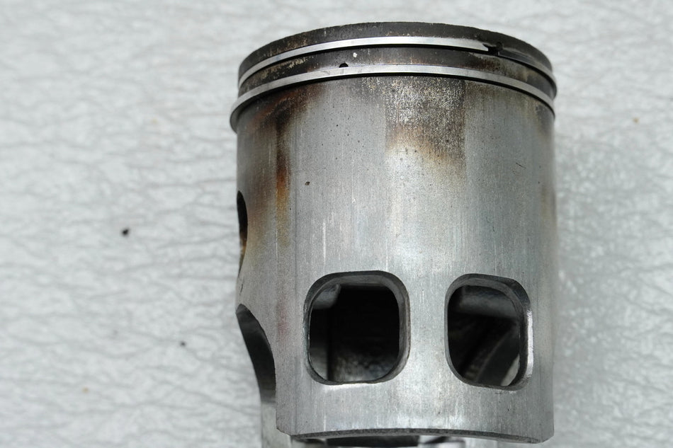 YAMAHA RD 250 1A2 Cilindro 1 izquierdo + pistón (para motor)