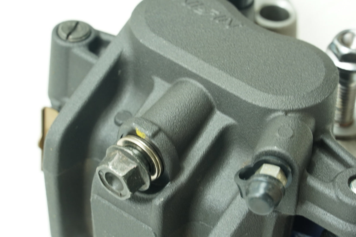 Honda NSS 125 AD JF69 Forza Bremssattel vorn Nissin Bremszange Bremskolben