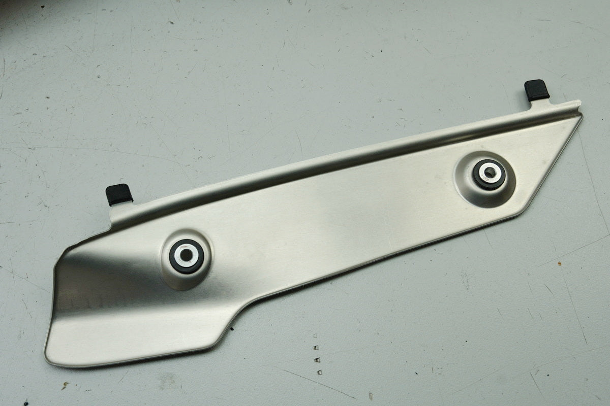 Yamaha YZF R1 RN32 RN49 Abdeckung rechts unten Motor Cover Hitzeschutz Krümmer