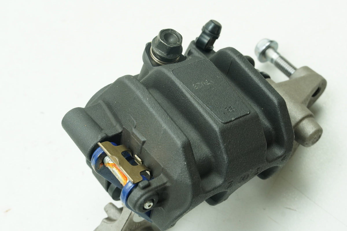 Honda NSS 125 AD JF69 Forza Bremssattel vorn Nissin Bremszange Bremskolben